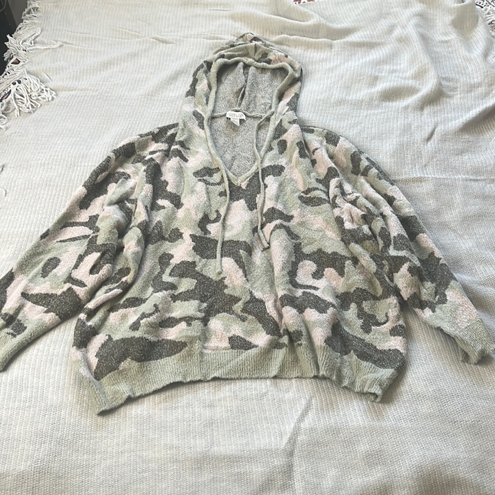 Rachel Zoe Camo Sweatshirt NWOT